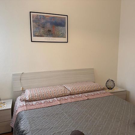 5' From Punta Gro Beach With Free Swimming Pool Sirmione Exterior foto